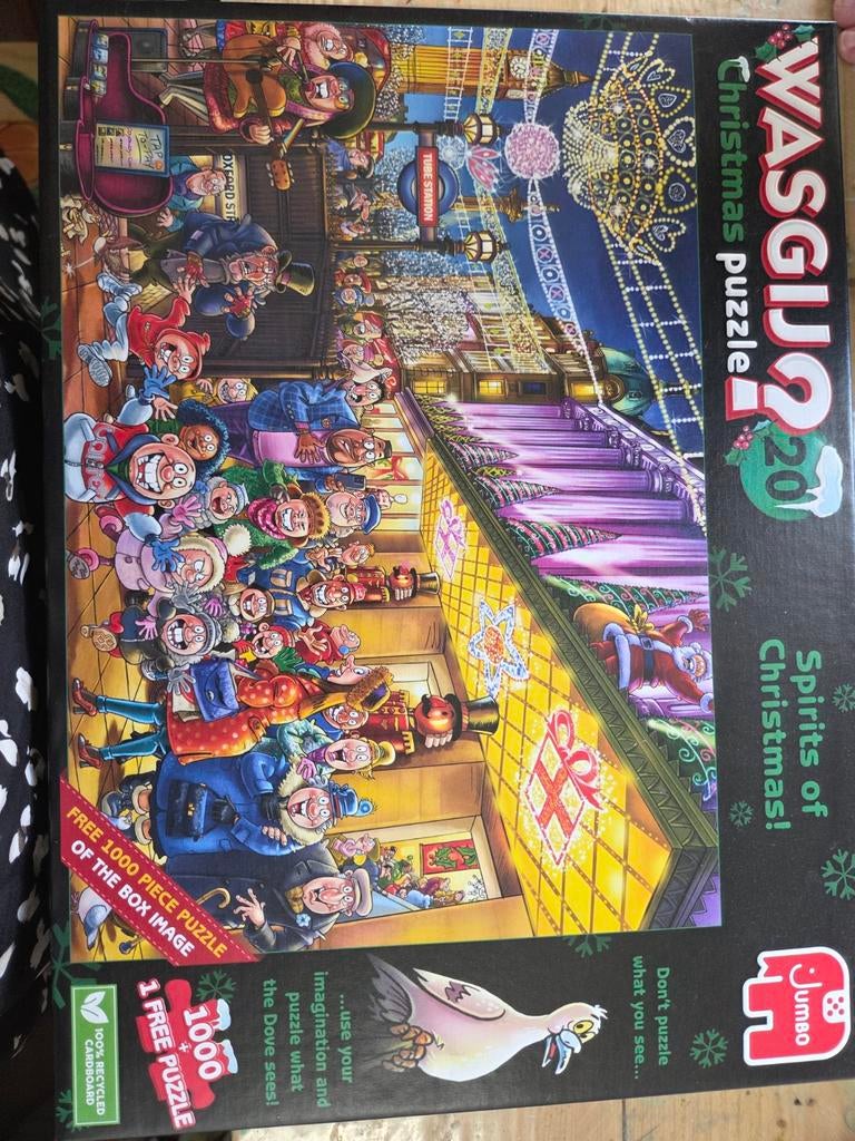 WASGIJ? 20 Christmas Puzzle: Spirits of Christmas!, Ophalen of Verzenden, 500 t/m 1500 stukjes, Zo goed als nieuw, Legpuzzel