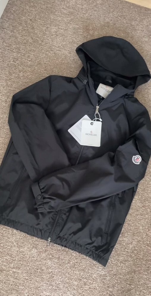Moncler jasje maat s, Ophalen of Verzenden, Nieuw, Zwart