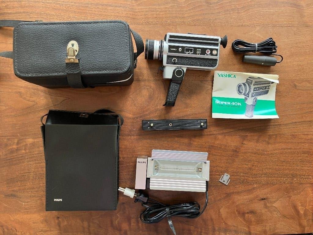 Yashika Super 40K super 8 met Philips PSG 010 studio lamp, Verzamelen, Fotografica en Filmapparatuur, Ophalen of Verzenden, 1960 tot 1980
