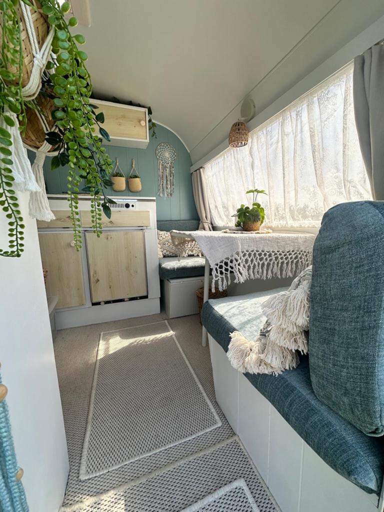 Lief klein Ibiza huisje op wielen. Wilk Sport 375, Overige merken, Rondzit, Tot en met 2, Omvormbare zithoek