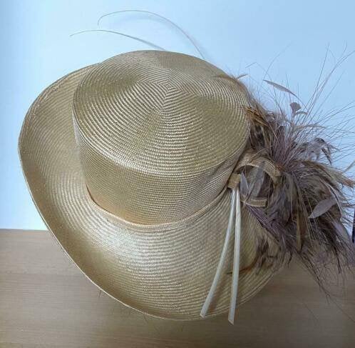 Witheley hoed maat 54, Kleding | Dames, Hoeden en Petten, Ophalen of Verzenden, Zo goed als nieuw, 55 cm (S, 6⅞ inch) of minder