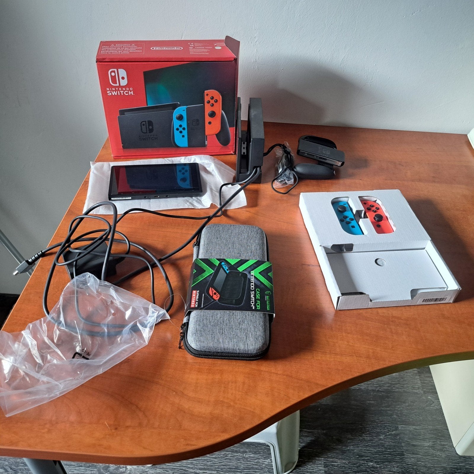 Nintendo Switch Original met accessoires en doos, Ophalen, Zo goed als nieuw, Met 2 controllers, Switch Original