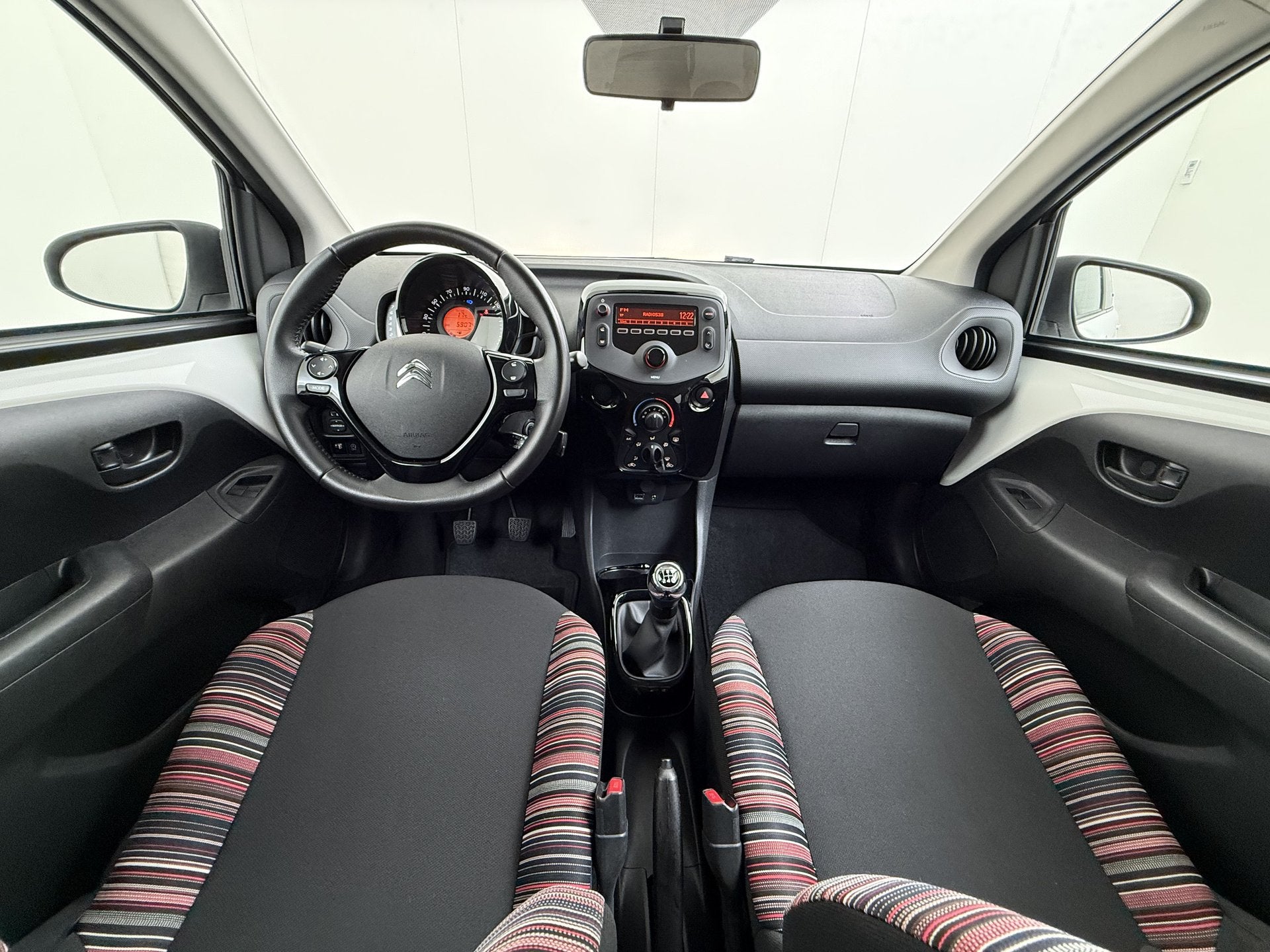 Citroën C1 1.0i 73pk 5Drs Airco Elek.Ramen+Spiegels Stuurbe, Voorwielaandrijving, Stof, Gebruikt, 4 stoelen