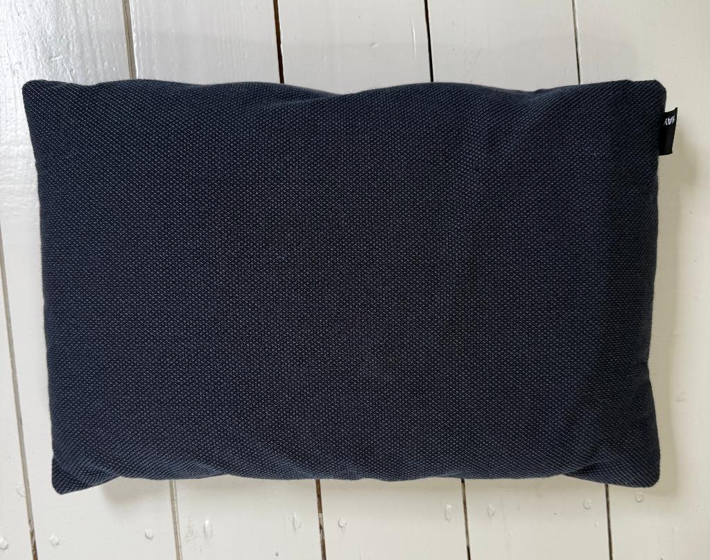 HAY kussen 30x50cm donkerblauw, Ophalen of Verzenden, Gebruikt, Blauw, Rechthoekig