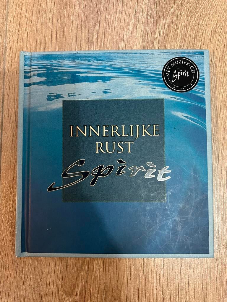 Boek met muziek cd - Innerlijke rust spirit, Boeken, Ophalen of Verzenden, Zo goed als nieuw