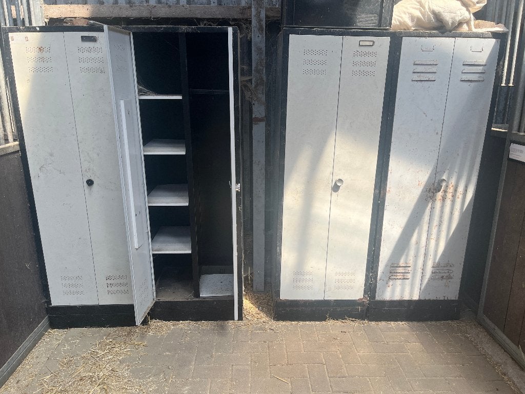 stalen kasten eventueel om te bouwen tot zadelkast, Huis en Inrichting, Ophalen, Gebruikt