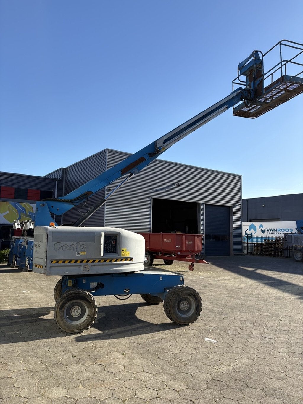 Genie s40, Terex Glob, Info@genielift.com, Südstraße 105
44625  Herne