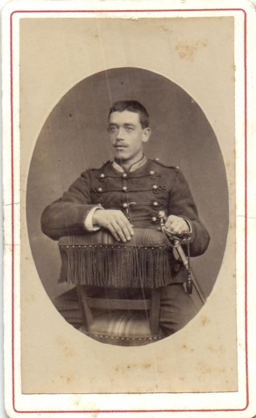CDV - Militair met Sabel - Fotograaf Lefevre A la Fere, Verzamelen, Gebruikt, Verzenden, Foto, Buitenland