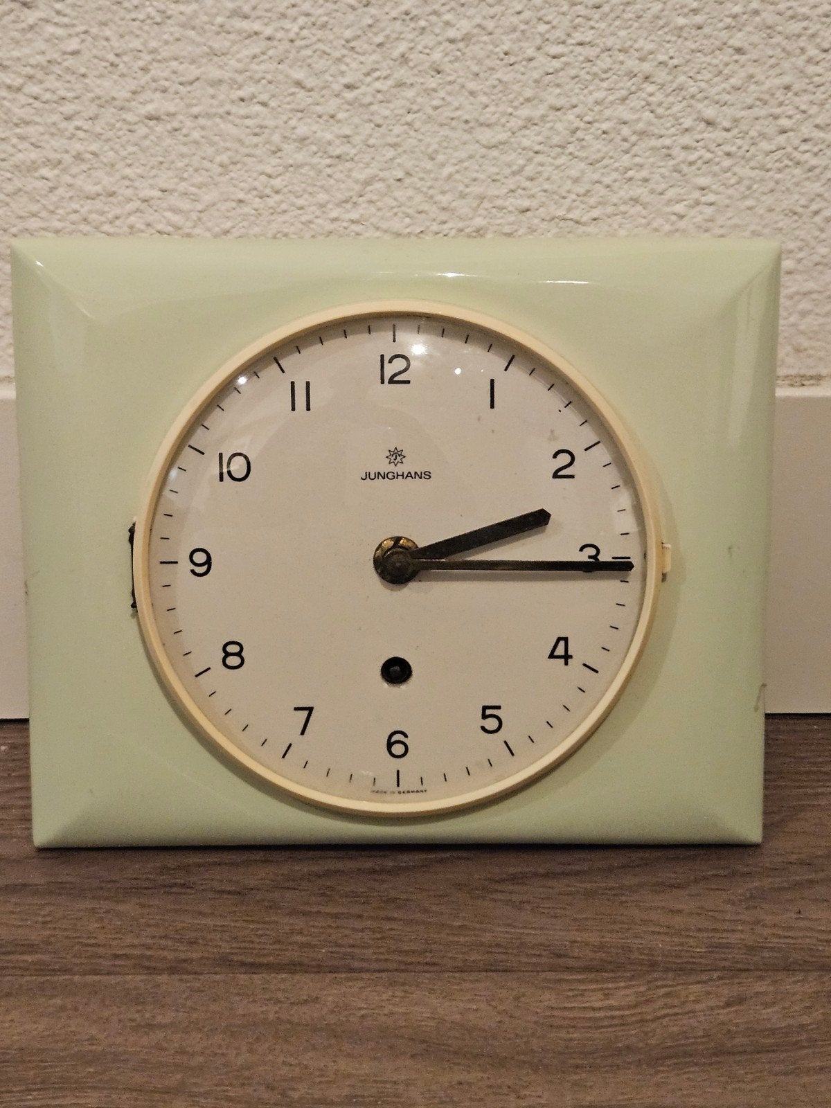 Junghans Vintage Wandklok - Mintgroen Keramiek Jaren 50/60, Ophalen