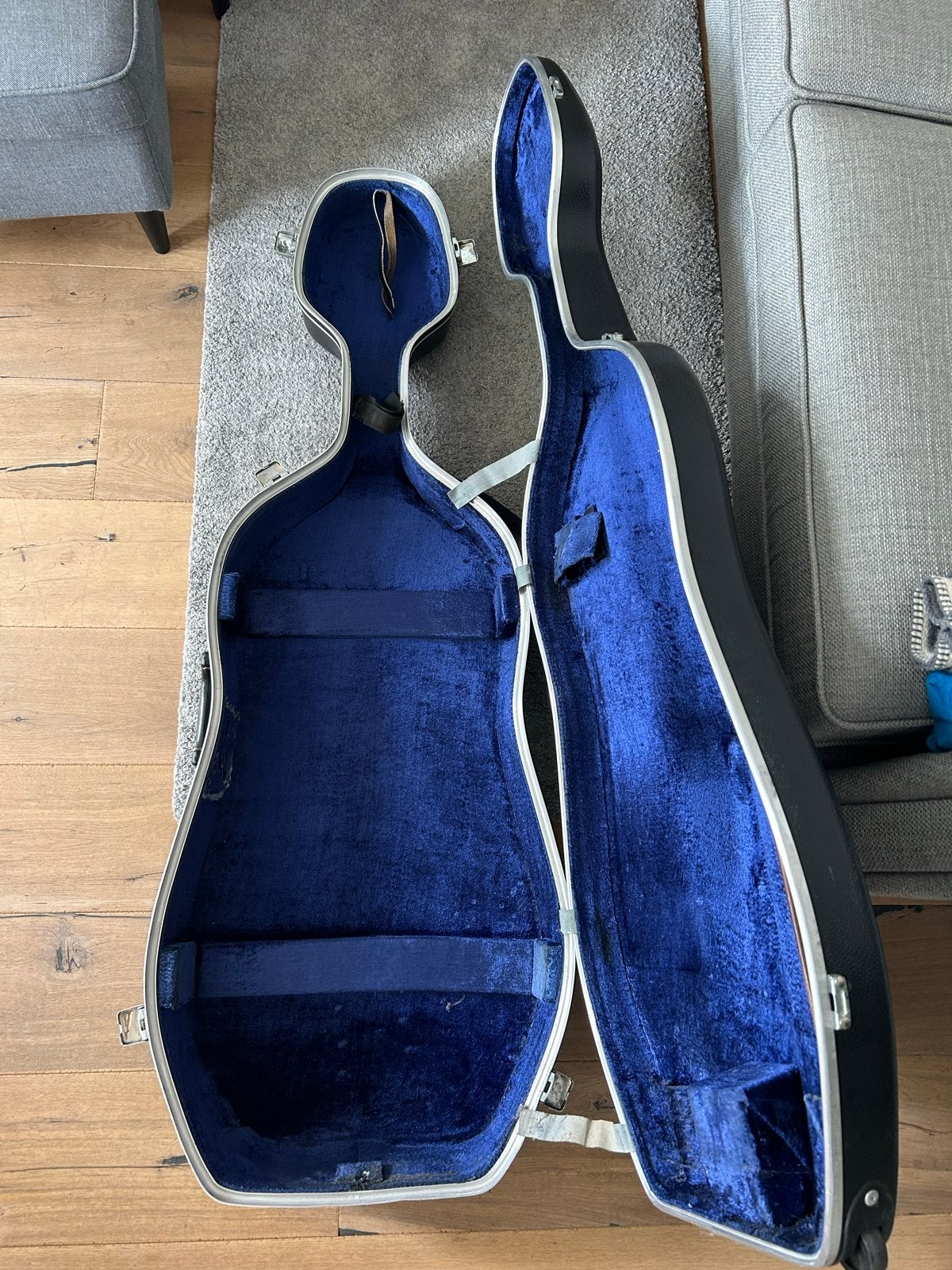 Robuuste cello koffer met blauwe fluwelen binnenkant, Ophalen, Gebruikt, Cello