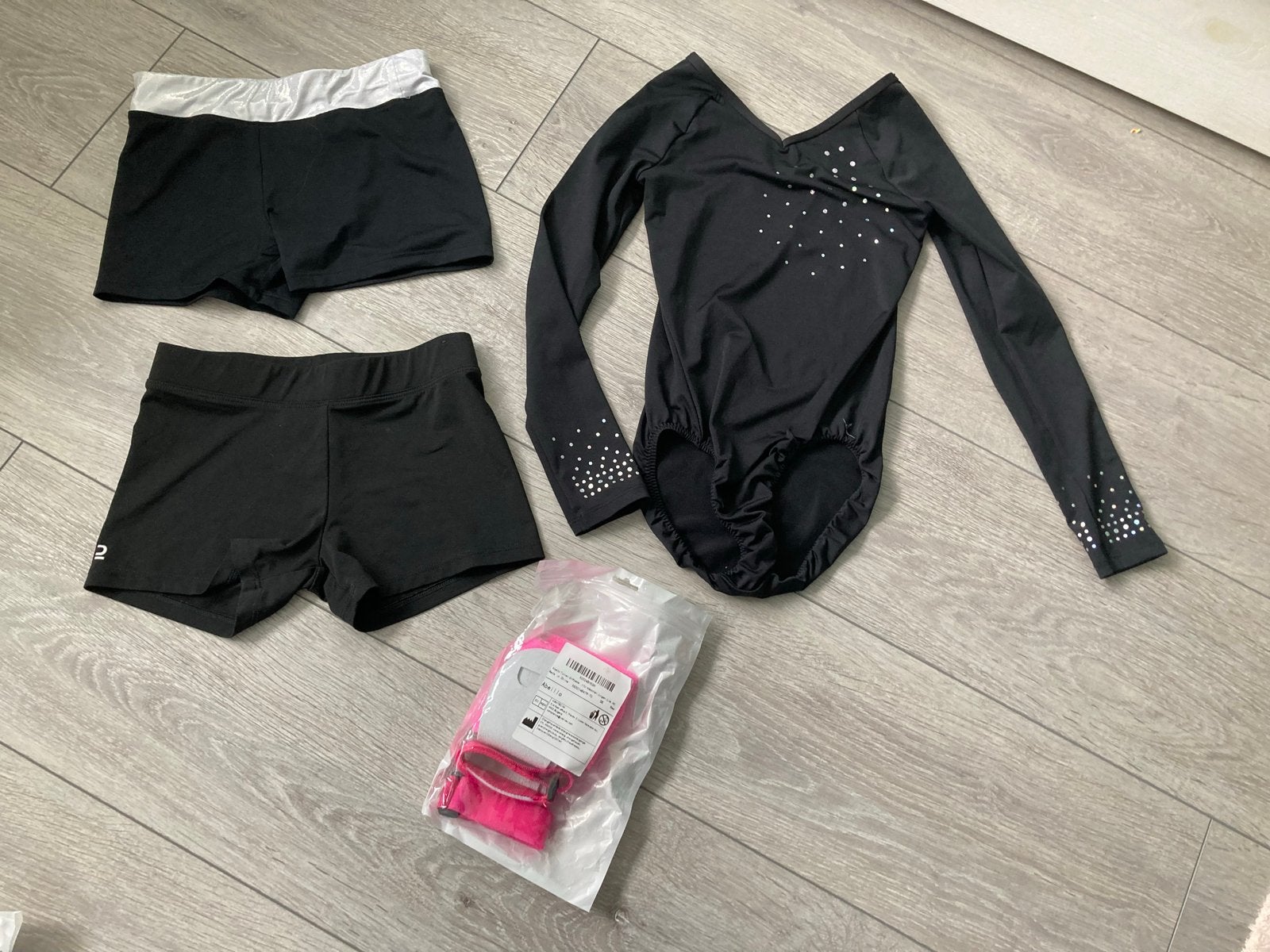 Turnkleding set maat 134 met leertjes, Ophalen of Verzenden