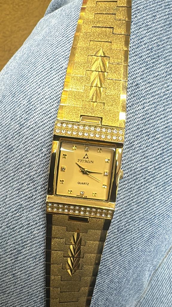 Fitron Quartz Horloge Goudkleurig met Strass, Ophalen of Verzenden, Overige materialen, Polshorloge, Overige merken