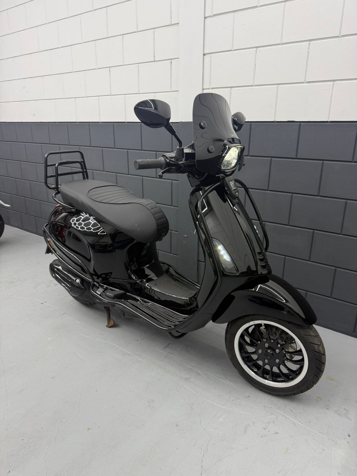 Vespa Sprint Iget 2021 45KM Bromscooter Vol Opties! 3700KM, Fietsen en Brommers, Ophalen