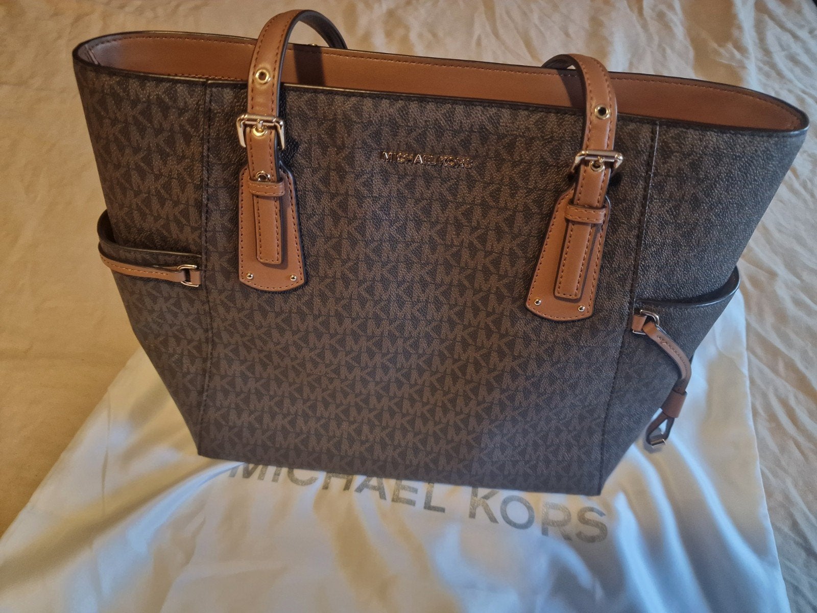 Michael kors schoudertas, Ophalen of Verzenden, Zo goed als nieuw, Bruin, Schoudertasje