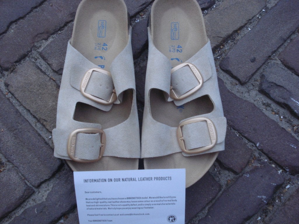 BIRKENSTOCK BIG BUCKLE ZANDKL 42 GRATIS VERZENDING PER POST, Kleding | Dames, Slippers, Verzenden, Beige, Nieuw