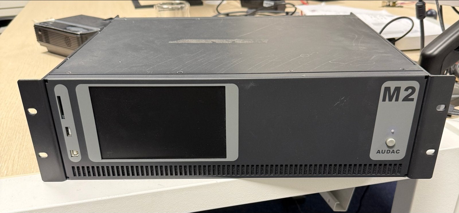 Audac M2 Matrix Mixer, Muziek en Instrumenten, Ophalen of Verzenden, Gebruikt, 10 tot 20 kanalen, Microfooningang