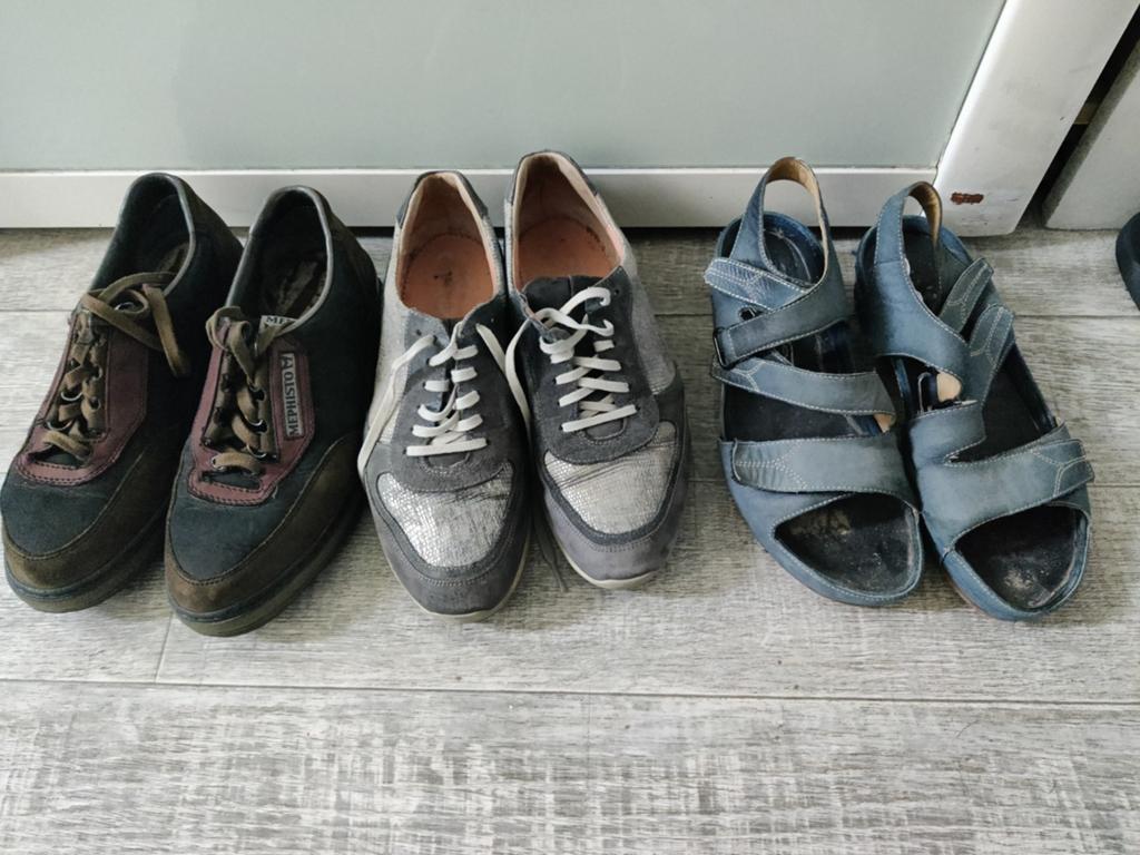Gratis 3 x paar schoenen gedragen maat 5, Kleding | Dames, Ophalen, Zwart, Sneakers of Gympen, Gedragen