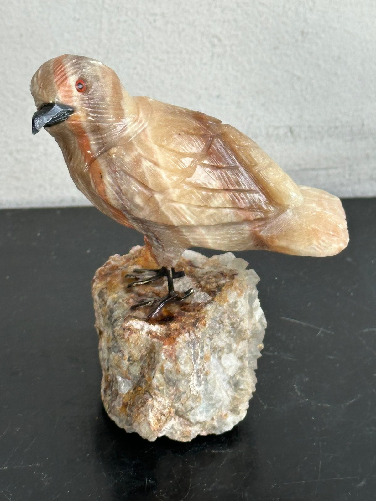 Half edelsteen Aragoniet Vogel beeld op sokkel 10/10 cm, Ophalen of Verzenden, Zo goed als nieuw, Beeldje of Figuurtje