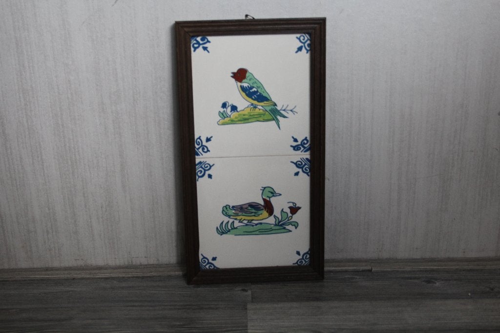 twee polychrome tegels - vogel en eend, Ophalen of Verzenden