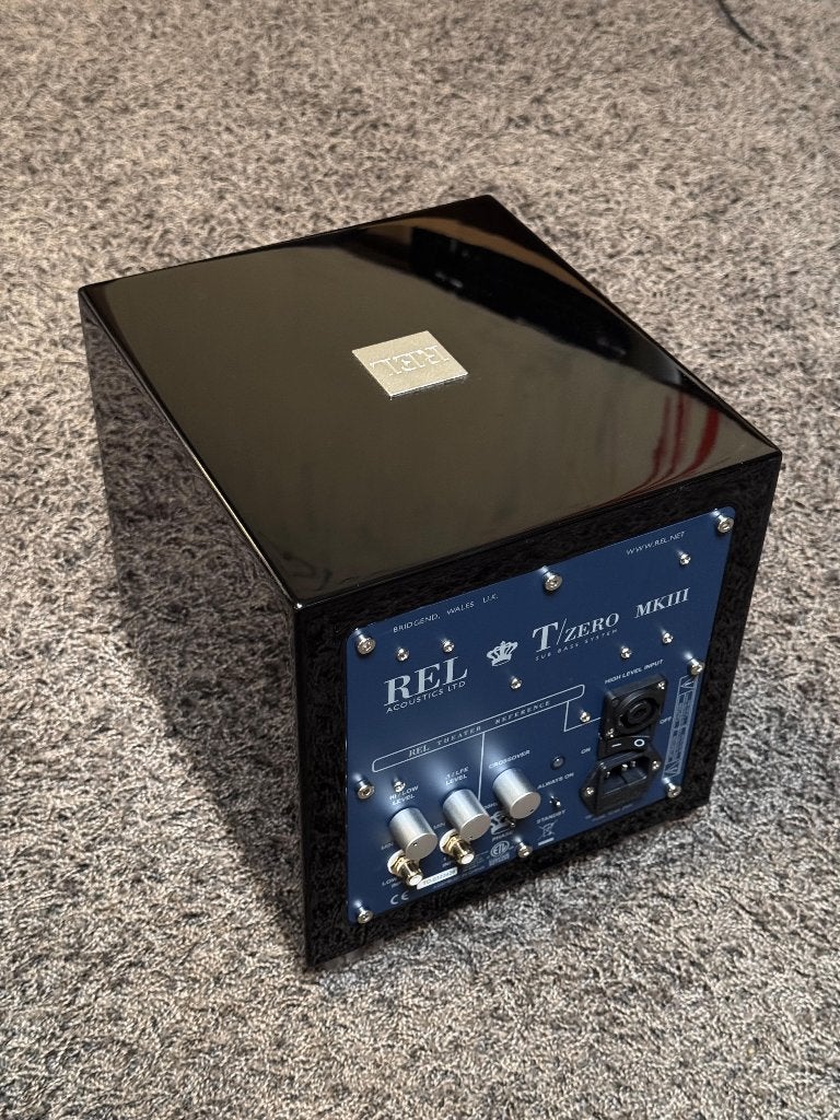 REL T-Zero MKIII / B-stock model, Ophalen of Verzenden, Zo goed als nieuw, Subwoofer, Overige merken