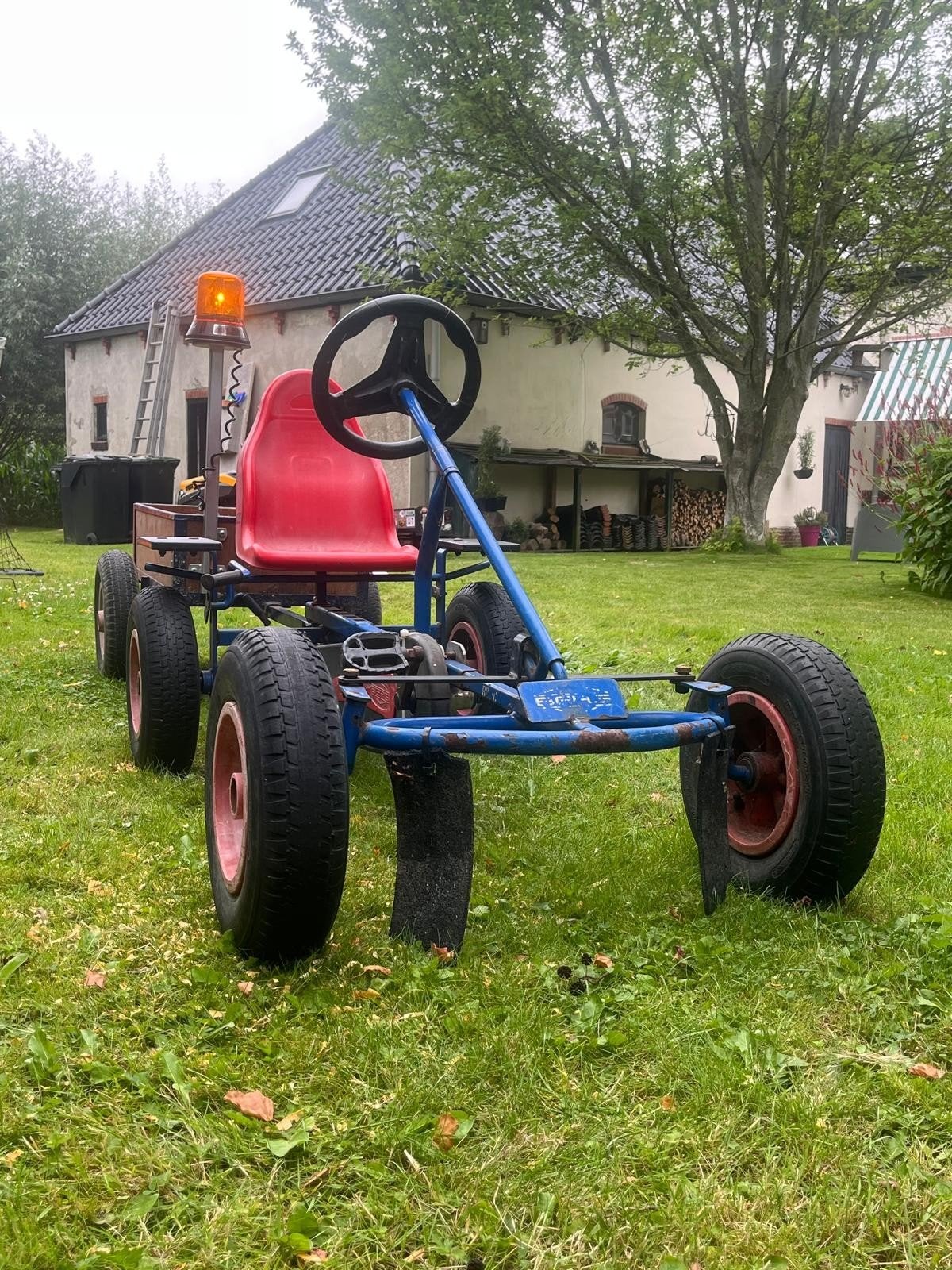 Berg skelter met kar en zwaailamp, Ophalen, Gebruikt, Berg, Met kar of aanhanger