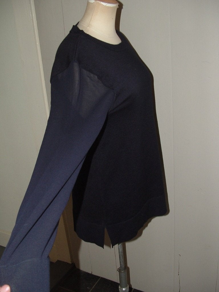 DKNY fijngebreide trui maat S met blouse-mouwen