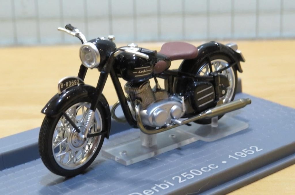 Derbi 250 1952 1:24, Serviceclientele@altaya.be, Nieuw, Ophalen of Verzenden, Motor