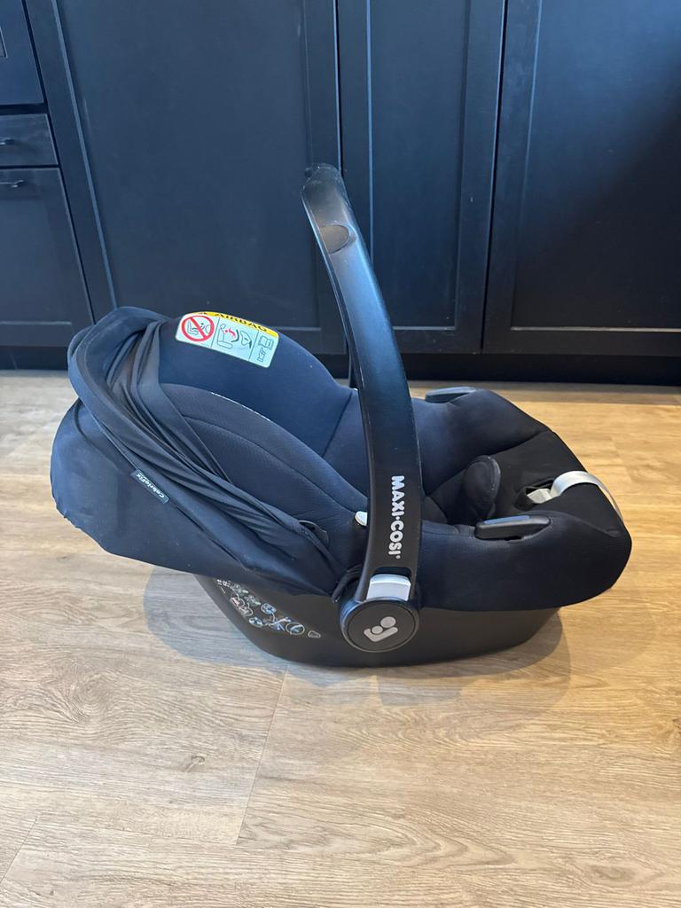 Maxi-Cosi Cabriofix baby autostoel - Zwart, Kinderen en Baby's, Autostoeltjes, Gebruikt, Ophalen