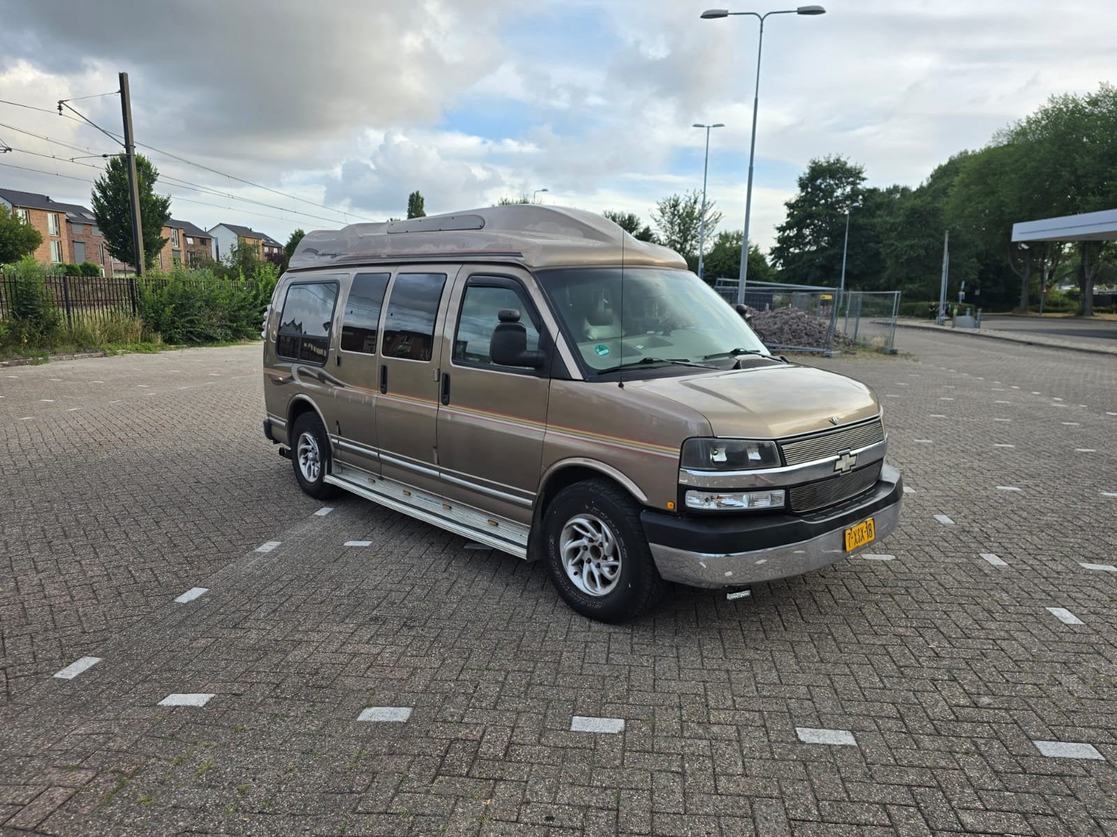 Chevrolet 2003 Bruin express camper, 290 pk, Bruin, 5327 cc, Particulier
