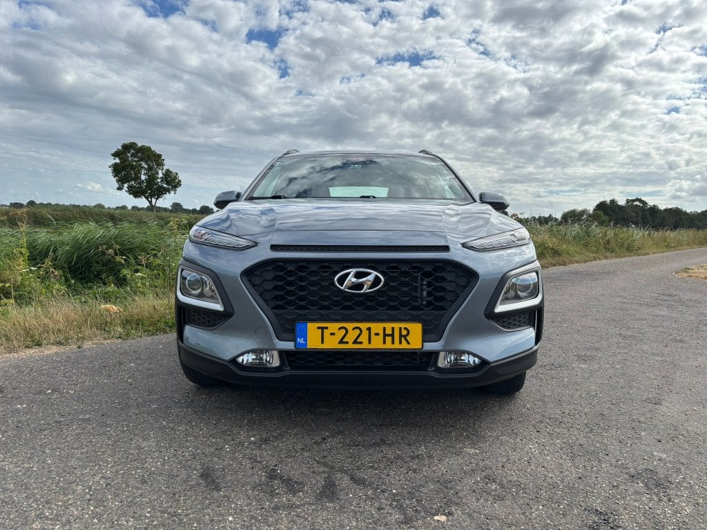 Hyundai Kona 1.6 GDI Hybrid (2020) grijs, Auto's, Hyundai, Stof, Euro 6, 23 km/l, 75 €/maand