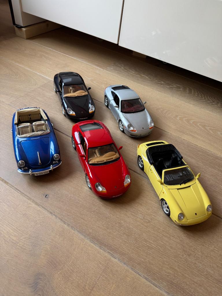 Bburago 1/18 Porsche verzameling, Ophalen, Zo goed als nieuw, Motor, Bburago