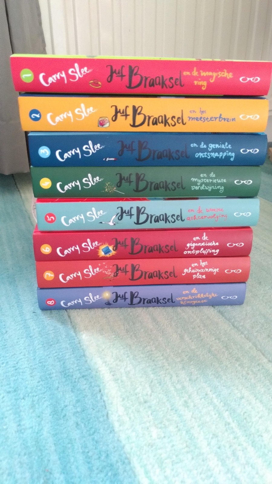 Juf Braaksel complete serie deel 1 t/m 8 hardcover, Ophalen of Verzenden, Zo goed als nieuw, Carry Slee