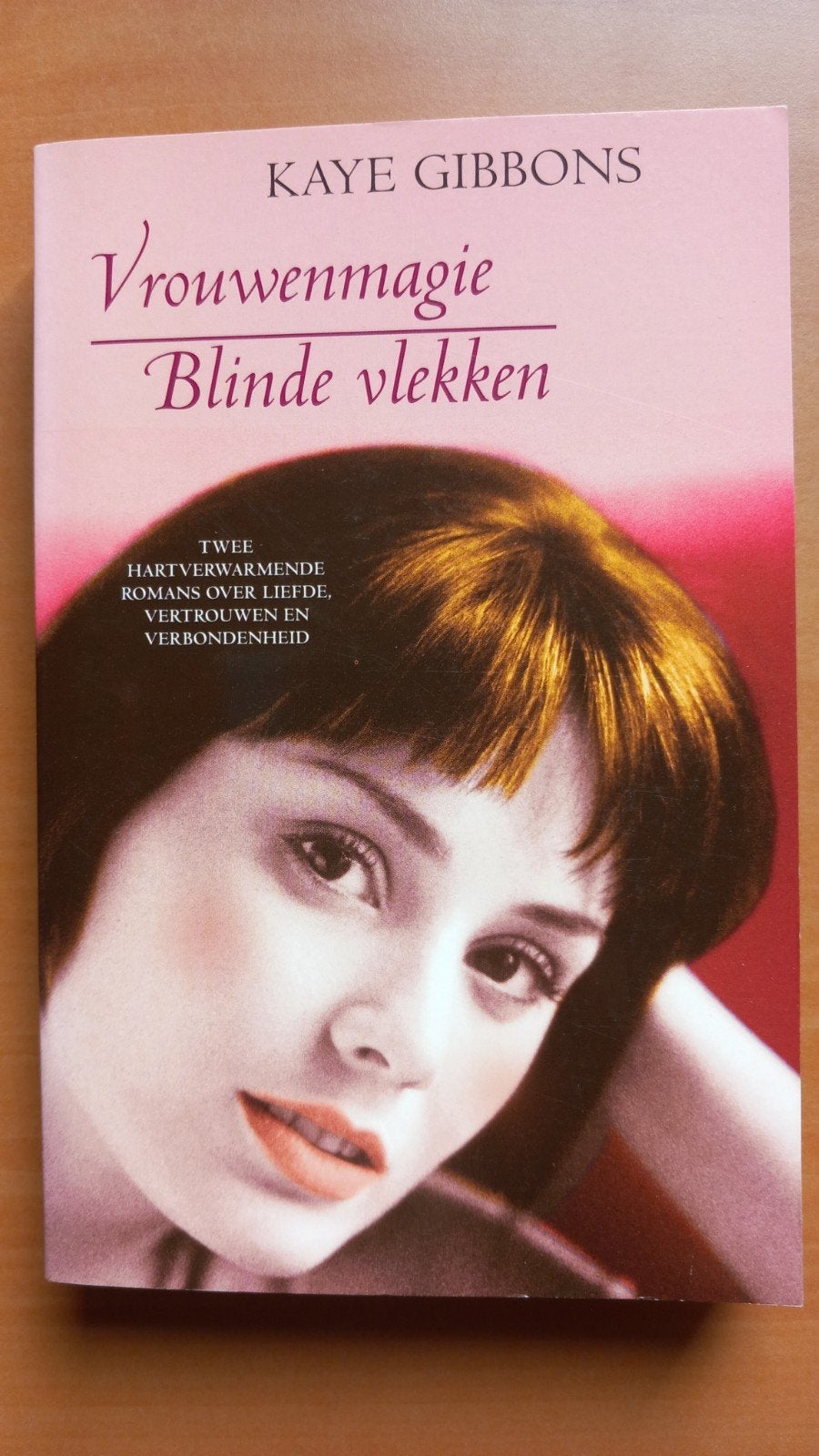 Vrouwenmagie / Blinde vlekken - Kaye Gibbons, Boeken, Ophalen of Verzenden, Zo goed als nieuw, Kaye Gibbons, Nederland