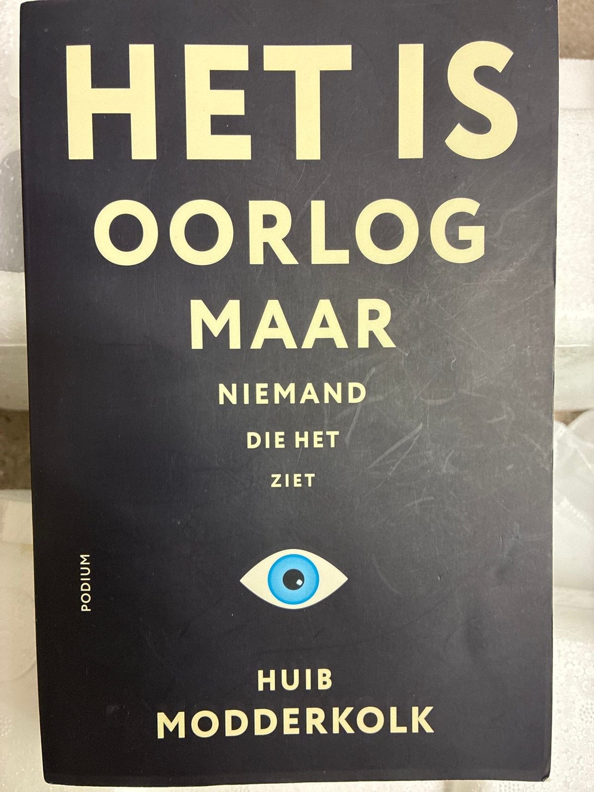 Het is oorlog maar niemand die het ziet - Huib Modderkolk, Ophalen of Verzenden, 1945 tot heden, Gelezen, Overige onderwerpen