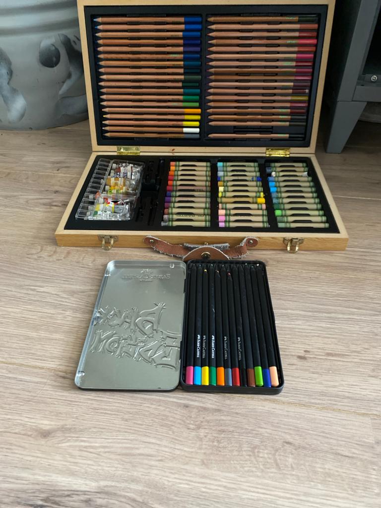 Grote tekenset met potloden, oliekrijt en waterverf, Ophalen of Verzenden, Zo goed als nieuw, Overige typen