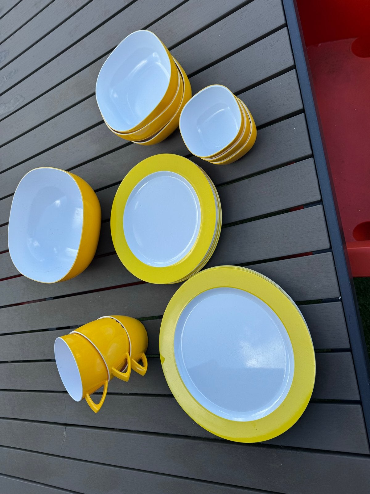 Mepal geel servies:, Caravans en Kamperen, Ophalen of Verzenden, Gebruikt