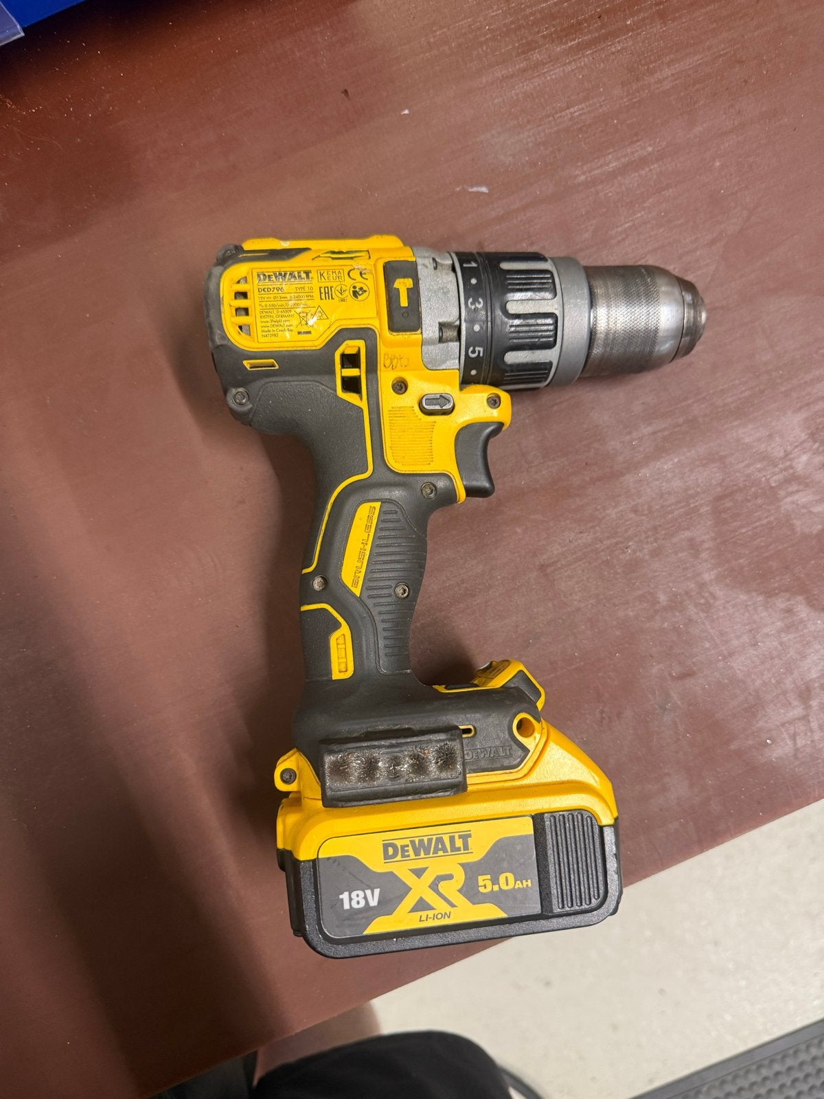 DeWalt DCD796 Boor-/Schroefmachine met 5.0Ah accu, 600 watt of meer, Verzenden, Klopboormechanisme, Zo goed als nieuw