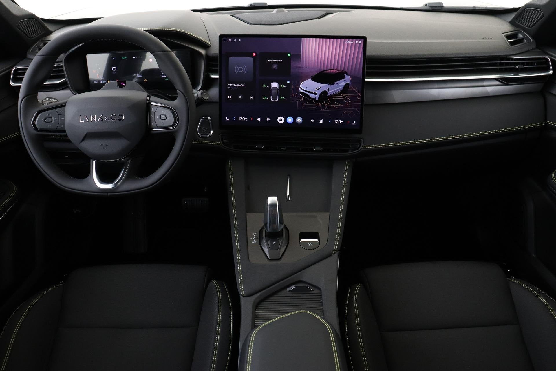 Lynk & Co 01 1.5 PHEV CORE *NIHAM | OFFICIEEL LYNK&CO DEALER, Auto's, 12 maanden, 4 cilinders, Alcantara, Zwart