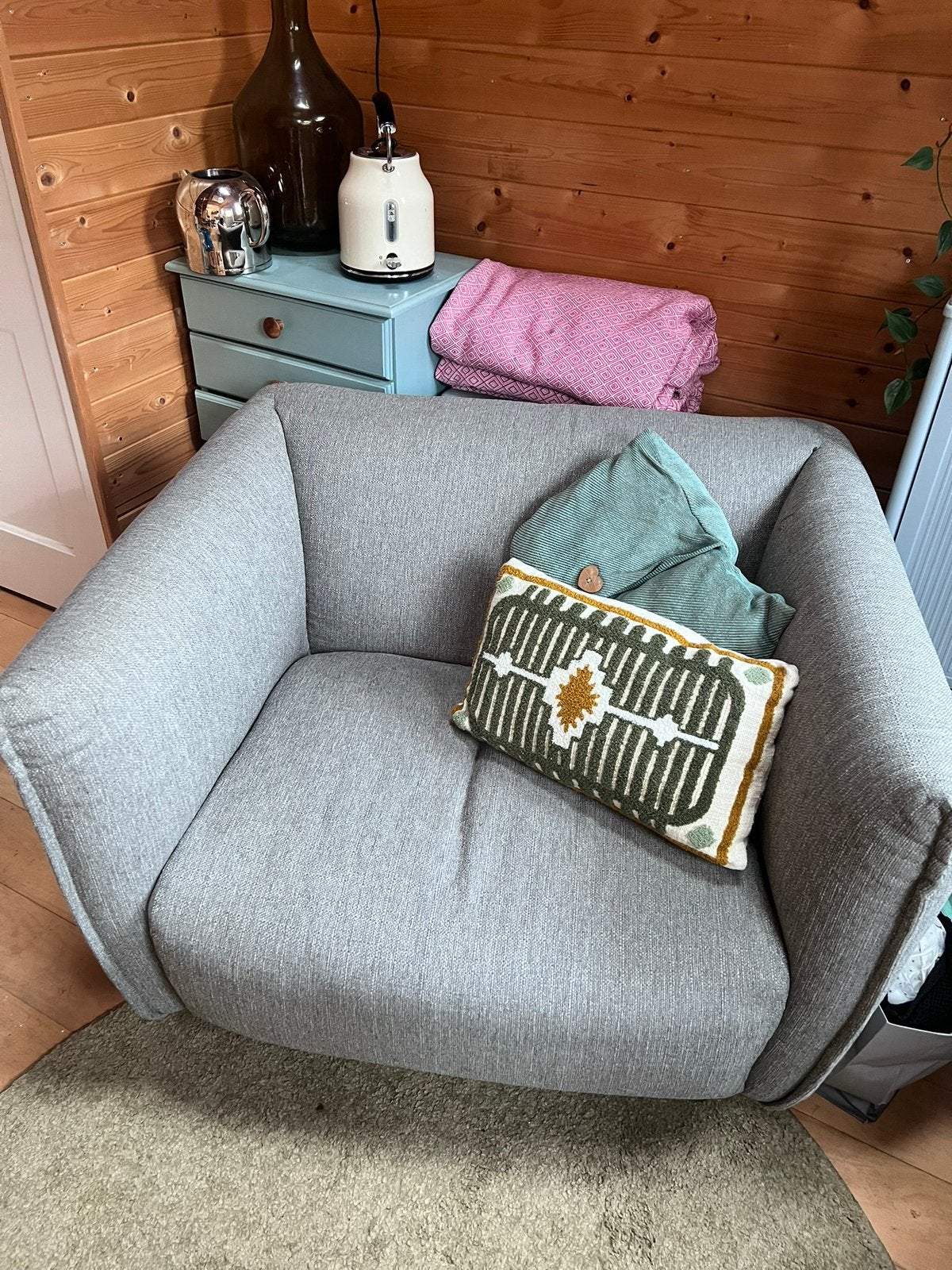 Ruime lichtgrijze fauteuil – zeer goede staat, Ophalen, 75 tot 100 cm, Zo goed als nieuw, 100 tot 125 cm