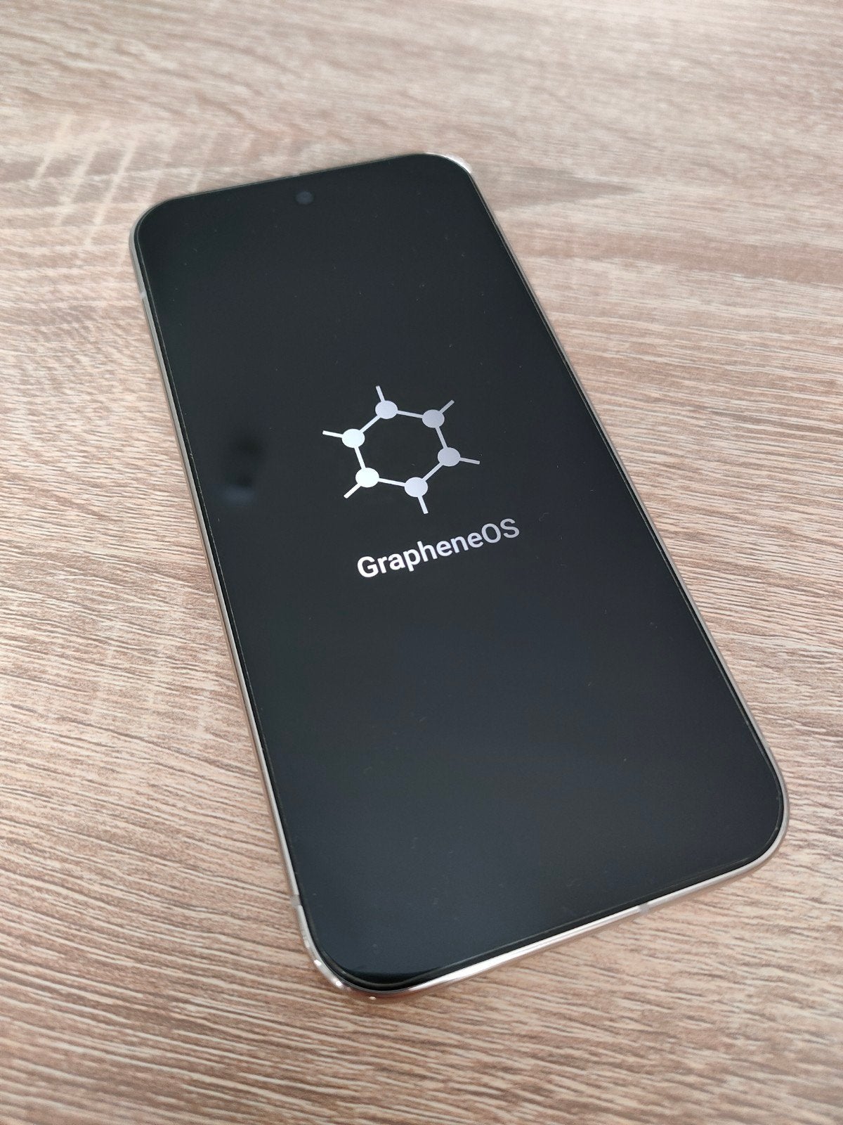Google Pixel 10 Pro 128GB - ZGAN met GrapheneOS of Android, Ophalen of Verzenden, Zo goed als nieuw, 6 megapixel of meer