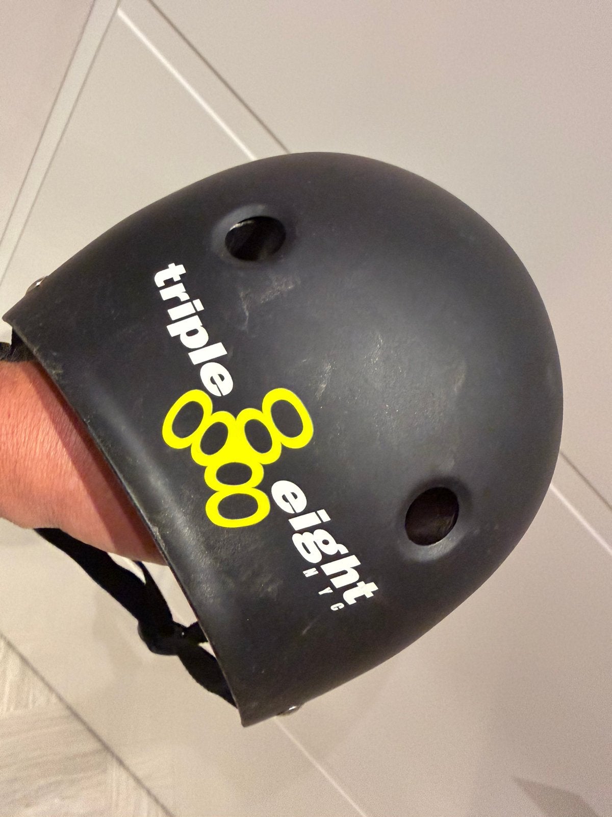 Triple Eight NYC skatehelm / BMX helm zwart – nooit gebruikt, Ophalen, Zo goed als nieuw