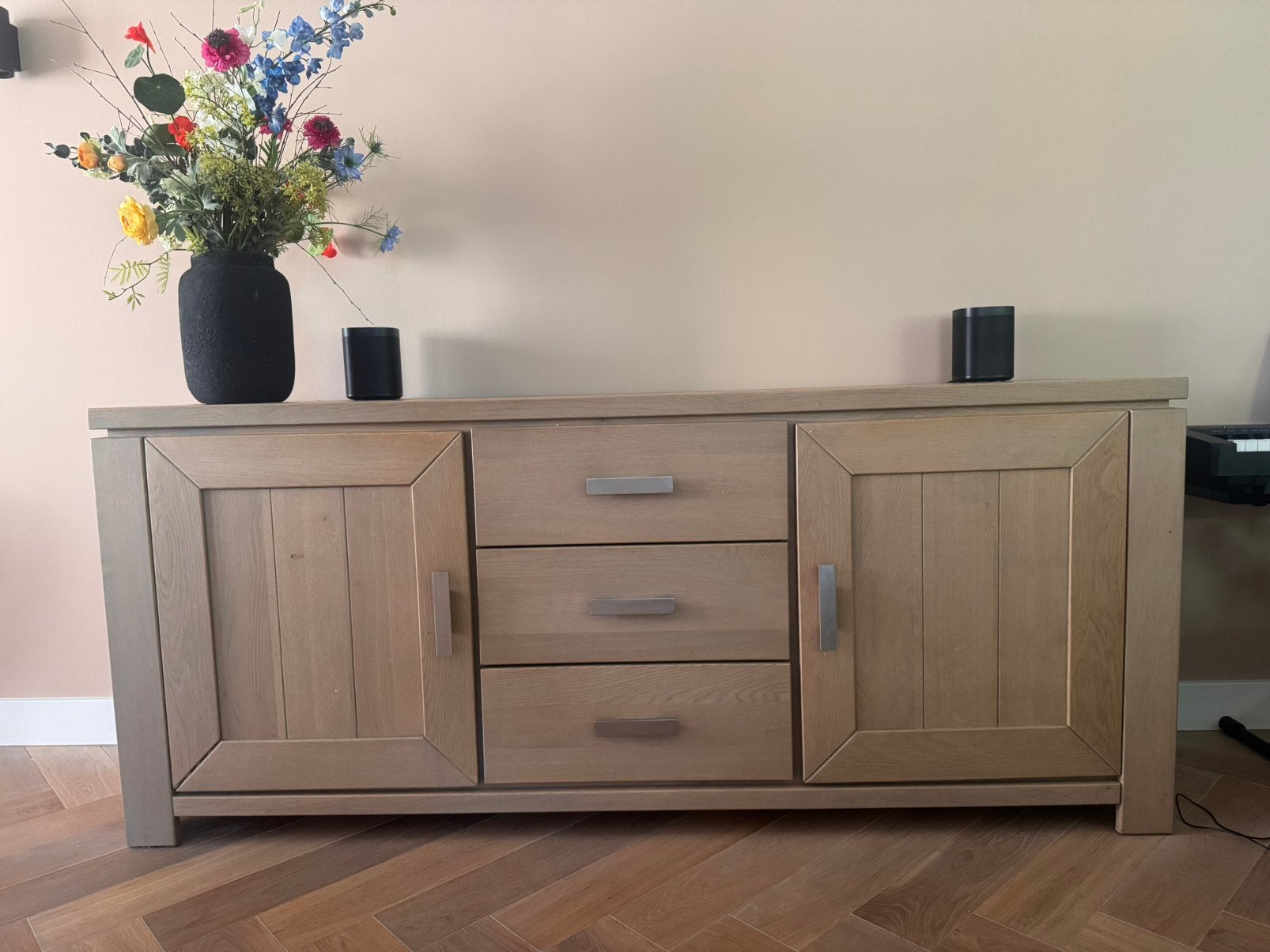Massief eikenhout dressoir (zsm ophalen), Huis en Inrichting, Kasten | Dressoirs, Ophalen, Gebruikt, Met deur(en), 150 tot 200 cm