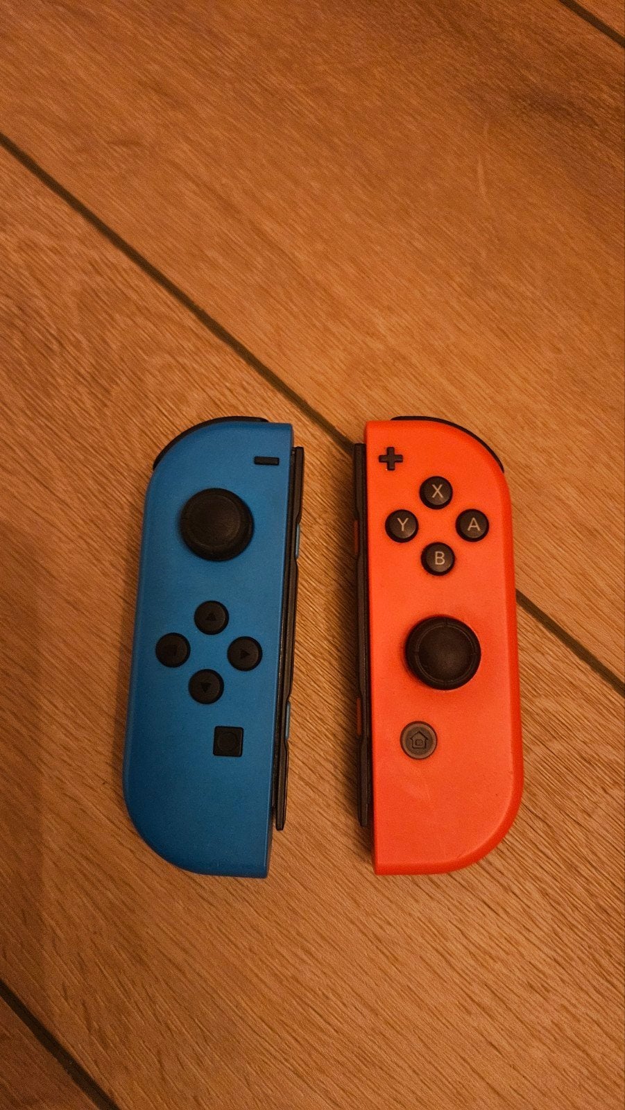 Joy-Cons met stick drift en gebruikerssporen, Spelcomputers en Games, Ophalen, Gebruikt, Met 2 controllers