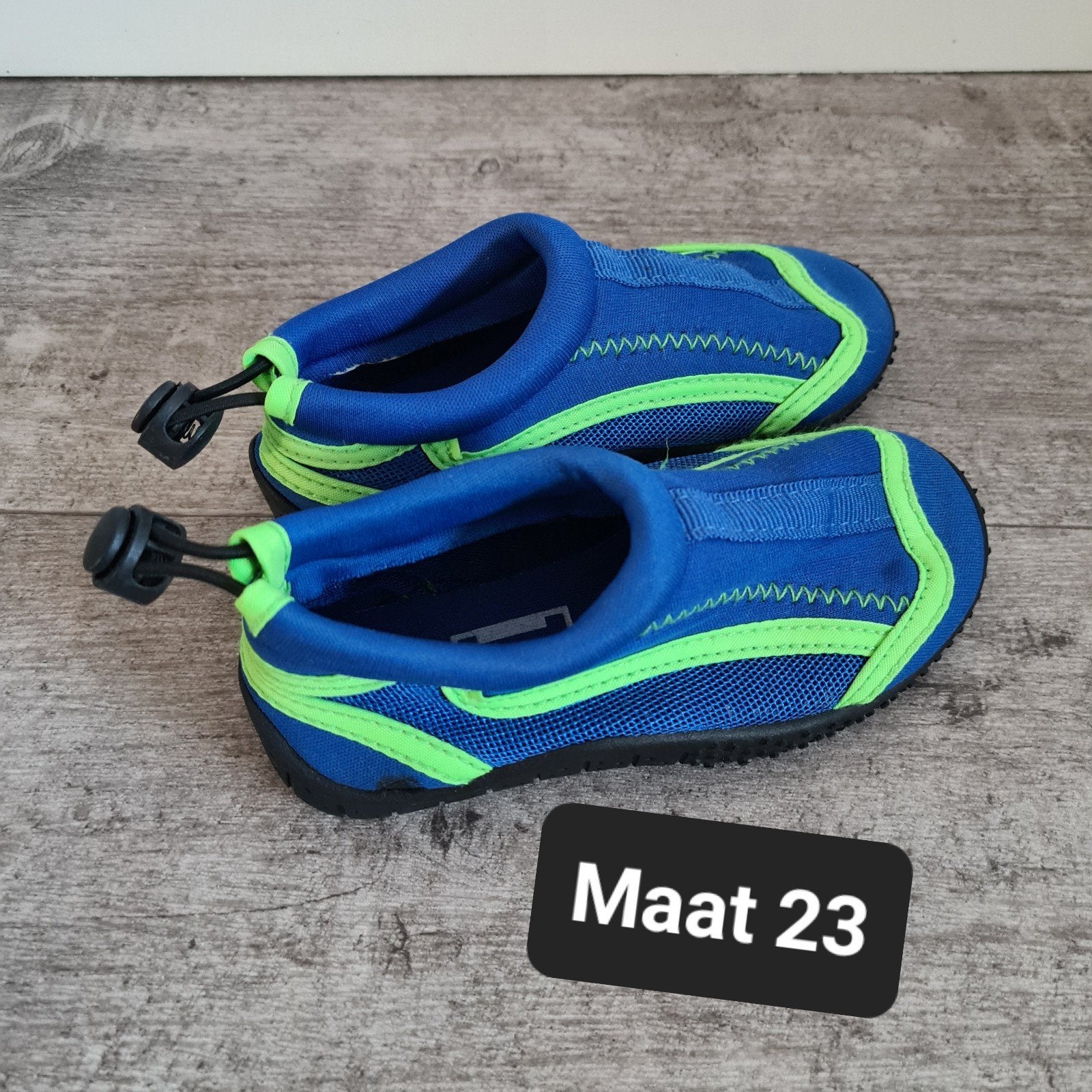 Zo goed als nieuwe waterschoenen maat 23, Kinderen en Baby's, Kinderkleding | Schoenen en Sokken, Ophalen of Verzenden, Zo goed als nieuw