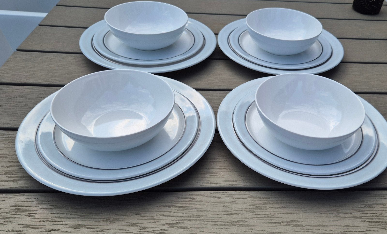 Kampa Melamine 12-delig Servies Wit/Grijs - Camping, Ophalen of Verzenden, Gebruikt