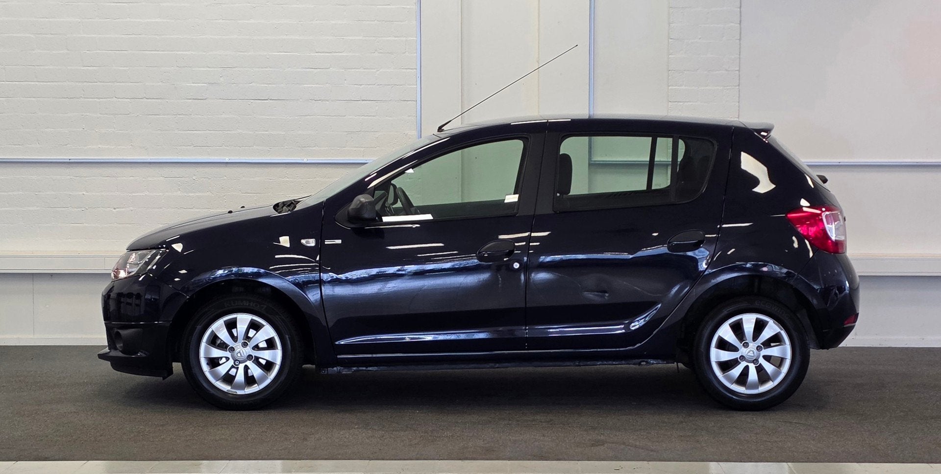 Dacia Sandero 0.9 TCe S&S Robust 1e Eigenaar Airco Mooi!, Auto's, Voorwielaandrijving, Gebruikt, 937 kg, Blauw