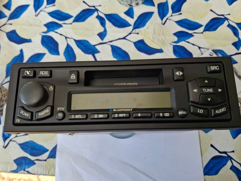 Blaupunkt radio cassette met paspoort, getest en goed, Auto diversen, Ophalen of Verzenden, Zo goed als nieuw