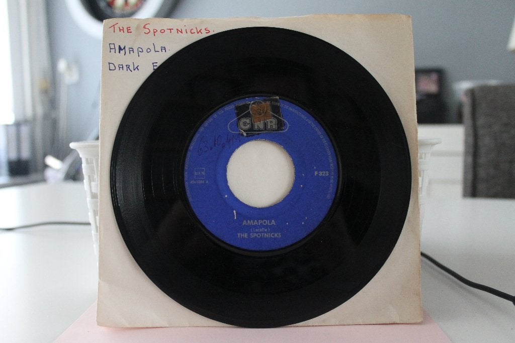 7" Single The Spotnicks - Amapola / Dark Eyes, Cd's en Dvd's, Gebruikt, 7 inch, Ophalen of Verzenden, Pop