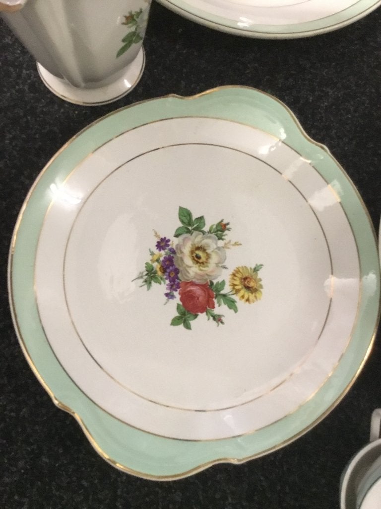 Servies - antiek.groen gebloemd met goudrand., Ophalen, Gebruikt, Overige merken, Overige typen
