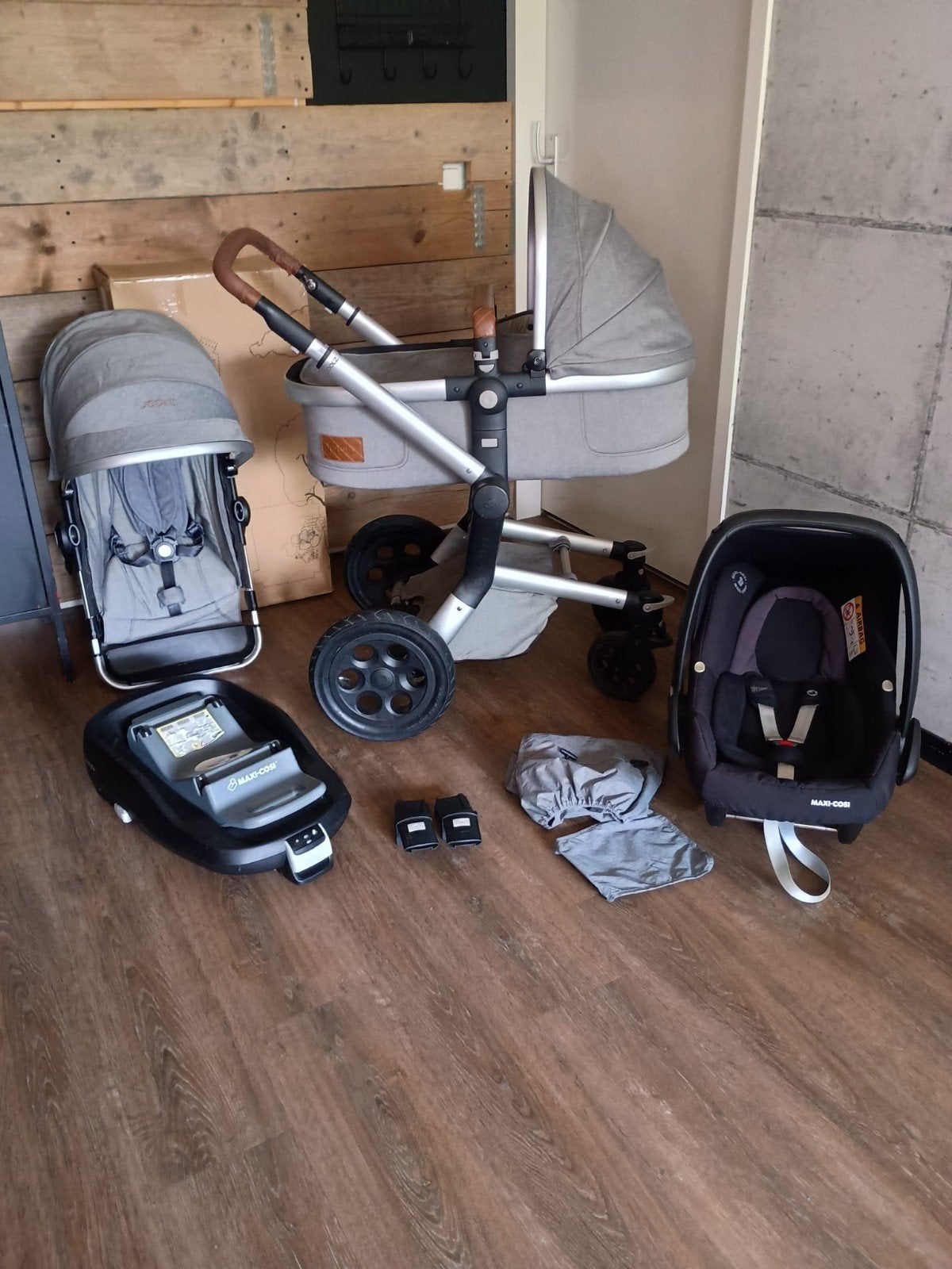 Joolz Day Studio Graphite + Maxi cosi Rock & Familyfix!, Ophalen, Overige merken